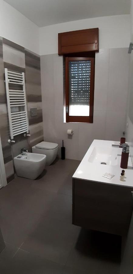 Raro'S Home Bed & Breakfast Pompei Bagian luar foto