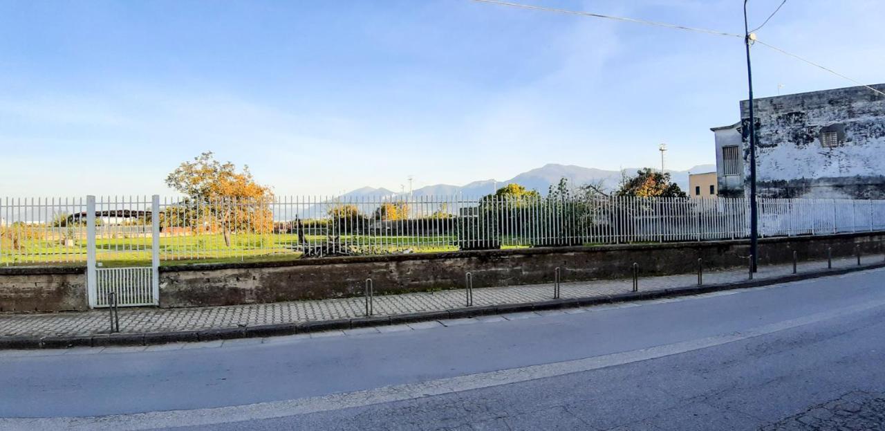 Raro'S Home Bed & Breakfast Pompei Bagian luar foto