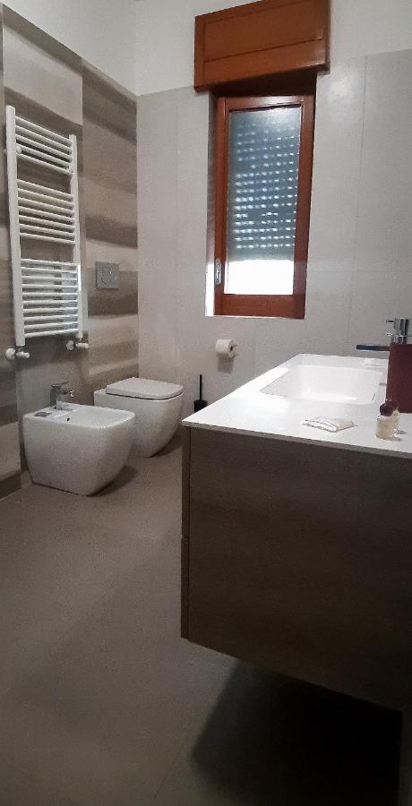 Raro'S Home Bed & Breakfast Pompei Bagian luar foto