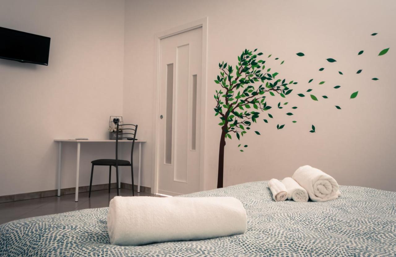 Raro'S Home Bed & Breakfast Pompei Bagian luar foto