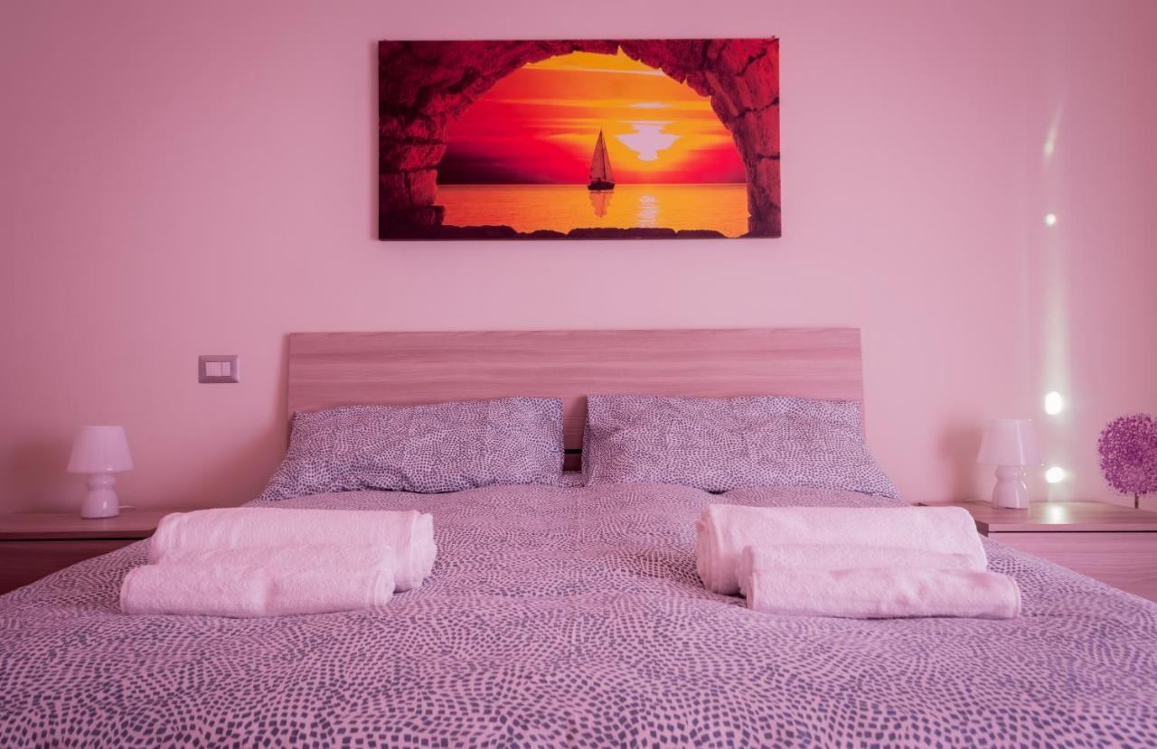 Raro'S Home Bed & Breakfast Pompei Bagian luar foto
