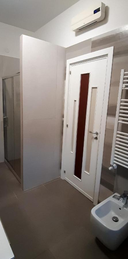 Raro'S Home Bed & Breakfast Pompei Bagian luar foto