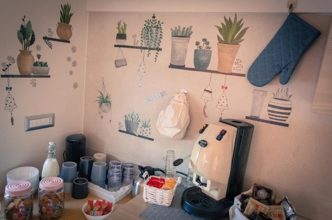 Raro'S Home Bed & Breakfast Pompei Bagian luar foto