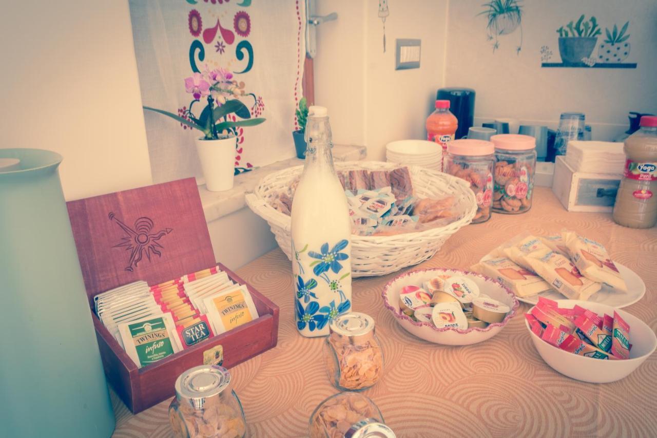 Raro'S Home Bed & Breakfast Pompei Bagian luar foto