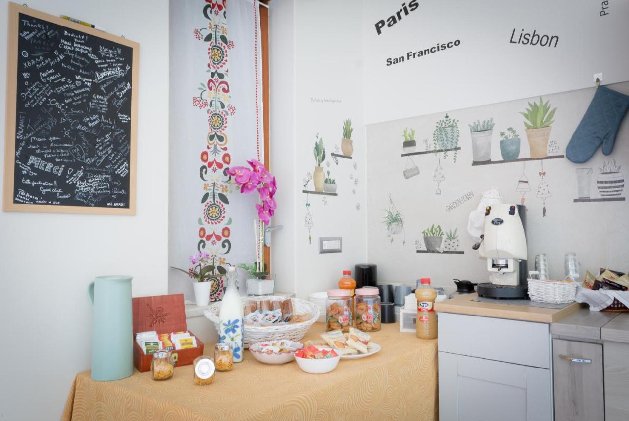 Raro'S Home Bed & Breakfast Pompei Bagian luar foto